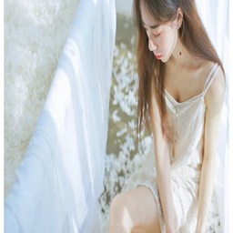 痛苦的女装自辱训练的变化：心理探索与社会接受的双重视角